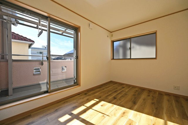 宝塚市宝梅3丁目中古一戸建ての洋室|2階洋室-6帖-