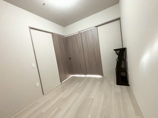 【洋室】 | レ・ジェイド高槻宮野町