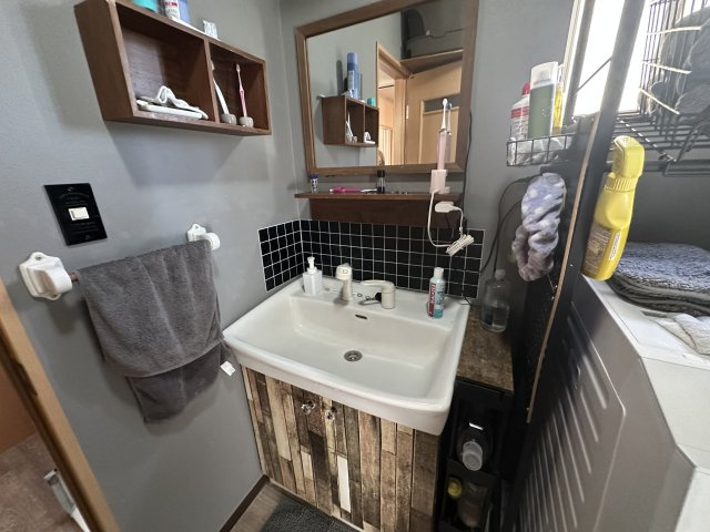 高石市西取石１丁目26-47の洗面所