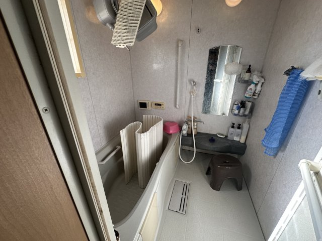 高石市西取石１丁目26-47の浴室