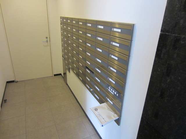 センテニアル王子神谷アネックスのその他共用部分|集合ポストはこちら！