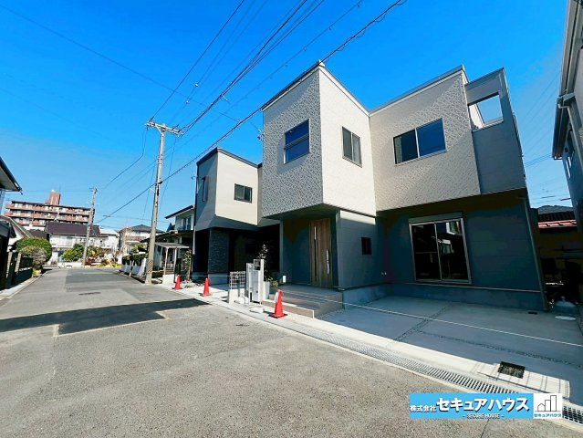 刈谷市野田町北菰神　全２棟の前面道路含む現地写真|事前予約にて現地ご見学いただけます！お気軽にお問い合わせください♪
■株式会社　セキュアハウス■
住宅ローンに強く、知識、経験豊富なスタッフ在籍
お客様に寄り添い、ご成約後もサポート致します。　　　　