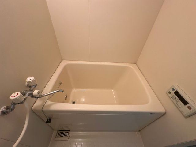 AG　MEGAたつのの浴室