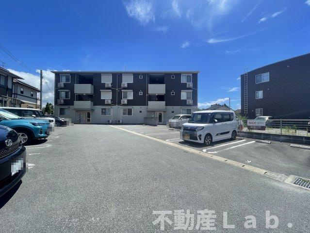 セジュール　リバーグリーンの駐車場