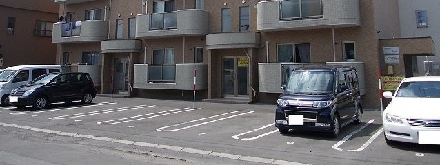 セレーノ大雪通りの駐車場|駐車場に車を止められます