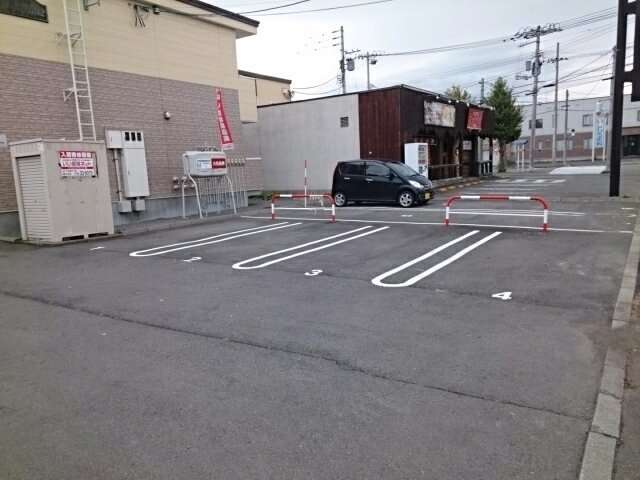 シティフォレスト８２の駐車場|車をお持ちの方に嬉しい駐車場付きの物件です