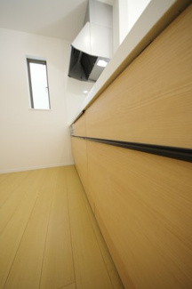 【外観：施工例】 | 【仲介手数料無料！！】府中市日新町3丁目　新築戸建て（全9棟）A号棟　5490万円 | 玄関扉はカードキー対応