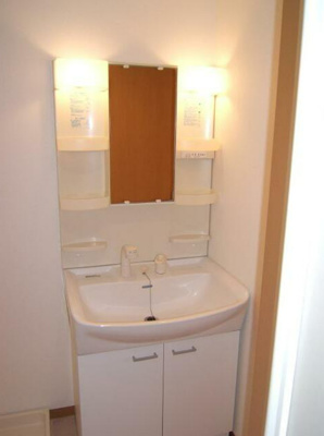 【独立洗面台】 | エム・ステージ白磁楼 | 独立洗面台、朝の身支度には欠かせません