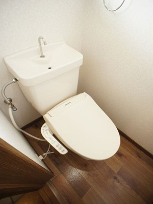 【トイレ】 | 桜ハイツA | 温水洗浄暖房便座機能付きです♪