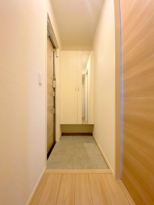 【玄関】 | キャトルセゾン東霞 | 明るい玄関です