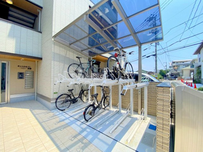 【その他共用部分】 | キャトルセゾン東霞 | 駐輪場は屋根付きで雨の日も困りません！