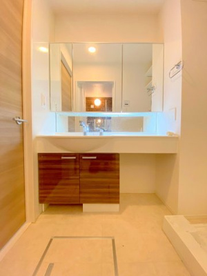 【洗面所】 | キャトルセゾン東霞 | 忙しい朝には欠かせない洗面所