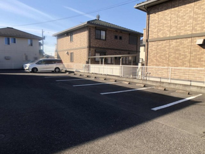 【駐車場】 | ロイヤルカームコートB