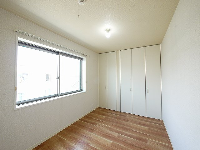 カルム・文の洋室|落ち着いた色調の洋室です