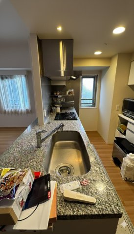 グランスイート白金高輪のキッチン|キッチンでお料理をお楽しみください
*AIにて家具・家電を消しております。