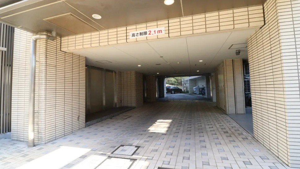 グランスイート白金高輪の駐車場