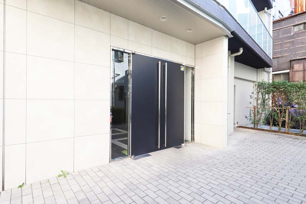 【エントランス】