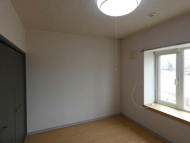 サンエイトの洋室