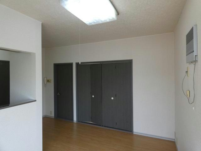 サンエイトの居間・リビング