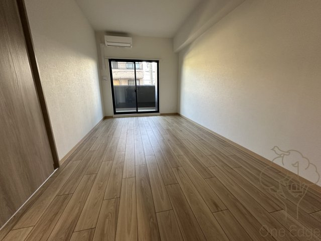 Alivis野田阪神の寝室