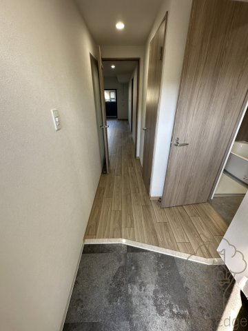 Alivis野田阪神の玄関