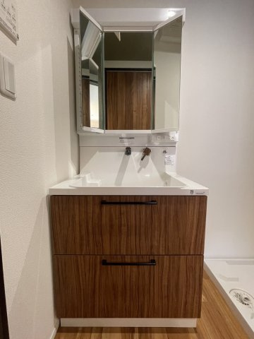 Rosa carrot⁺　～ローサキャロット～の独立洗面台|独立洗面台、朝の身支度には欠かせません