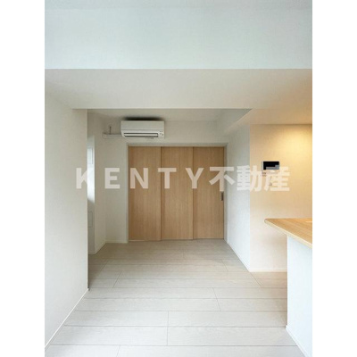 【居間・リビング】 | Ｌｉｅｎ西五反田 | こちらのリビングで趣味の時間をお楽しみください