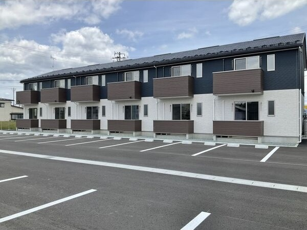 Stella IIの駐車場