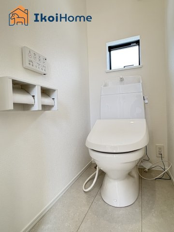 神戸市西区枝吉1丁目　新築戸建のトイレ|【ホームページに現地動画掲載中】●年中無休：当日予約可●トイレが2か所あるので夜中もや朝も楽ちん。