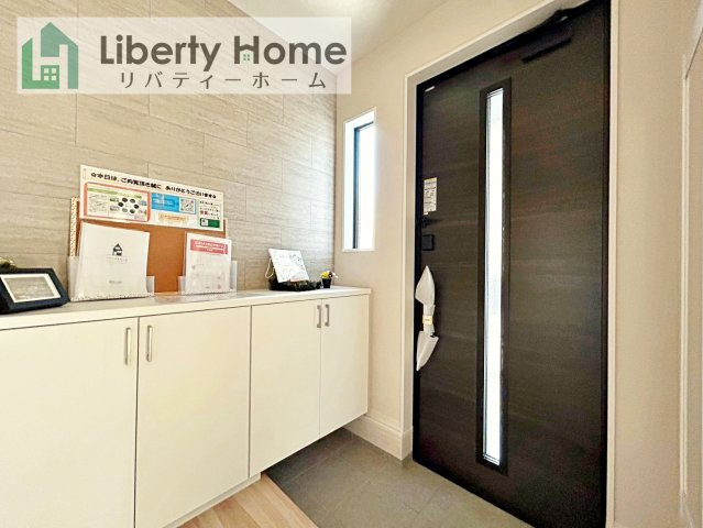 つくば市栗原1期　新築戸建の玄関