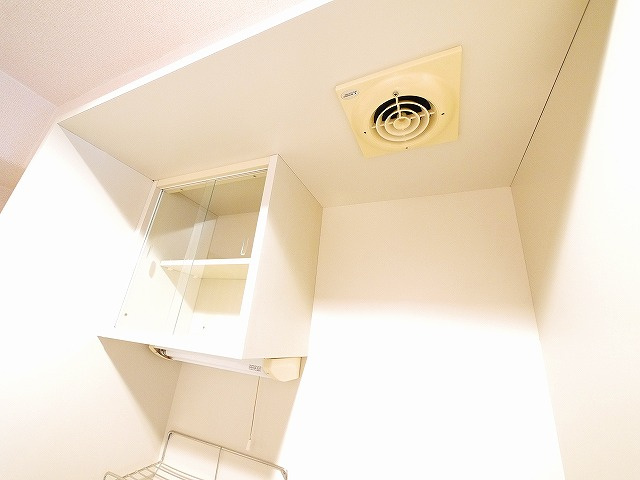 メゾンアンテルナ奈良の設備|換気扇