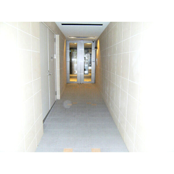 フィールドイン新大阪のエントランス