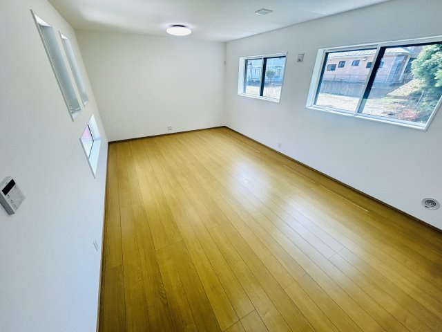 千葉市若葉区加曽利町の居間・リビング