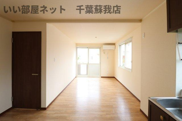 ヴェルメゾンおゆみ野　Ｃの居間・リビング|おしゃれな居間です