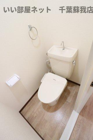 ヴェルメゾンおゆみ野　Ｃのトイレ|コンパクトで使いやすいトイレです