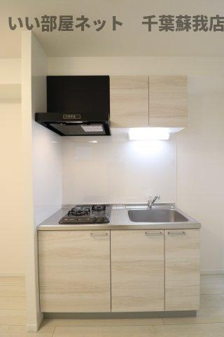 プラリヴェールコートのキッチン|コンパクトなキッチンで掃除もラクラク