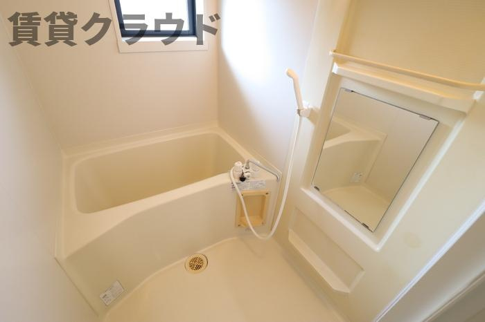 ロイヤル・スクエア　Ｂの浴室|日々の暮らしに欠かせないお風呂です