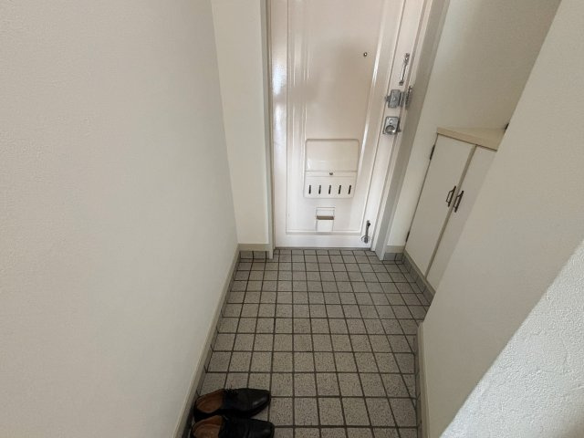 コーポ西明石6の玄関