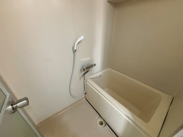 コーポ西明石6の浴室