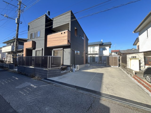 【前面道路含む現地写真】 | 嵐山町志賀　中古戸建