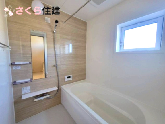 高根沢町宝積寺　3号棟の浴室|1坪タイプの浴室は、浴室暖房乾燥機付きで、冬は暖かく、雨の時期はお洗濯の乾燥に大活躍です◎