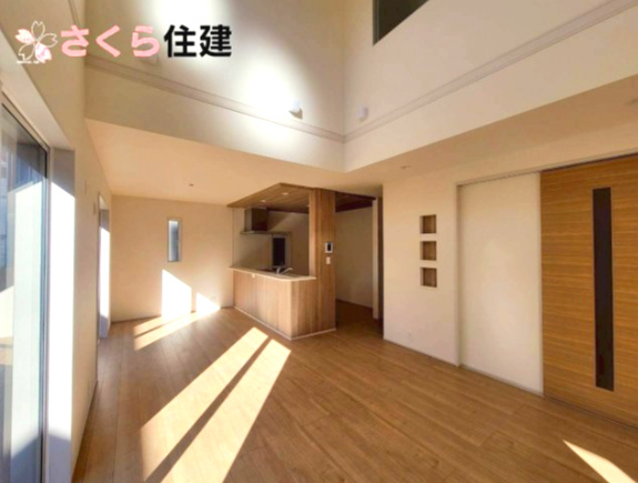 高根沢町宝積寺　3号棟の居間・リビング|南向き18帖の明るいLDK◎