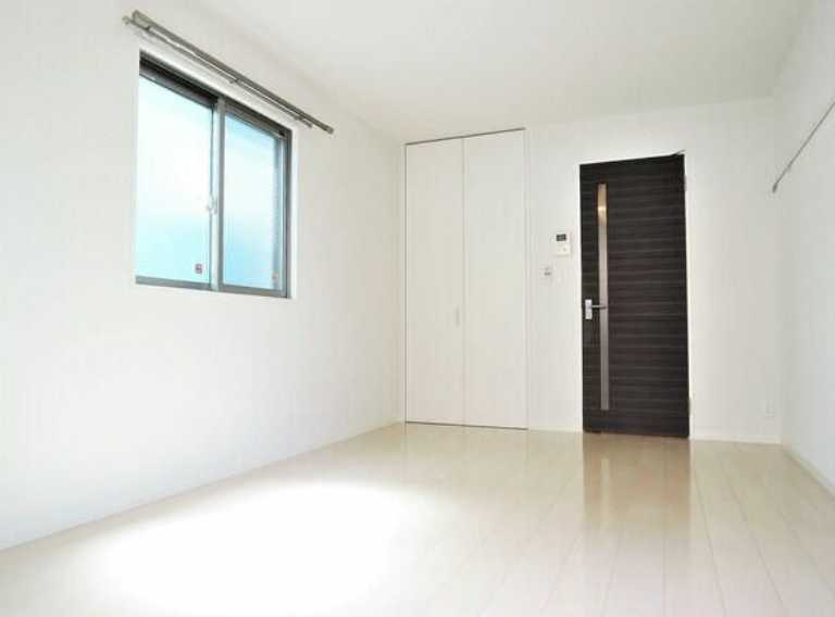 オアシス丘の上　駅近　角部屋　オートロックの内装