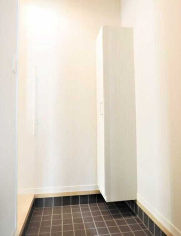 オアシス丘の上　駅近　角部屋　オートロックの玄関