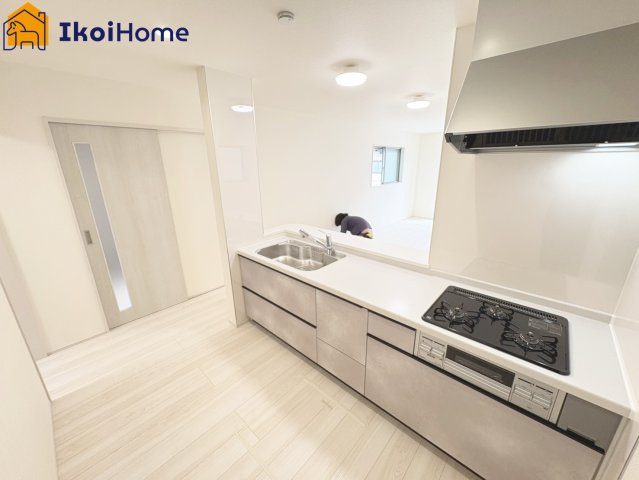 明石市藤が丘1丁目３期　新築戸建　の居間・リビング|◆同社施工例◆水周りコーティング・アクセントクロス・食洗機・エアコン・カップボードの追加工事可能