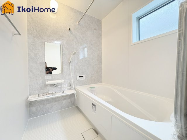 明石市藤が丘1丁目３期　新築戸建　の浴室|◆同社施工例◆年中無休：当日予約可●浴槽は広く足を伸ばして入ることができます。