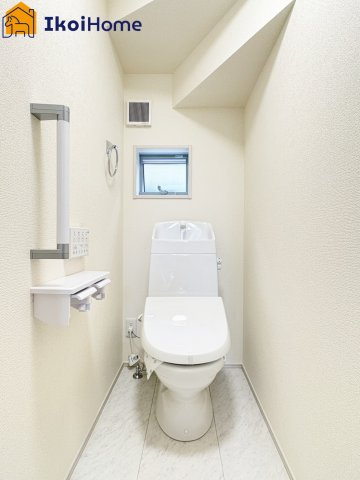 明石市藤が丘1丁目３期　新築戸建　のトイレ|【ホームページに現地動画掲載中】●年中無休：当日予約可●ウォシュレット・暖房便座脱臭機能付きトイレ