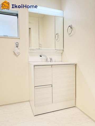 明石市藤が丘1丁目３期　新築戸建　の洗面所|◆同社施工例◆年中無休：当日予約可●洗濯パンがついていません。5000〜15000円前後です