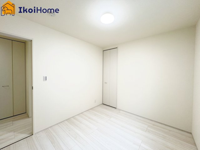 明石市藤が丘1丁目３期　新築戸建　の子供部屋|◆同社施工例◆注意。カーテン・カーテンレールは付いておりません。弊社にご相談ください。