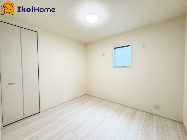 明石市藤が丘1丁目３期　新築戸建　の子供部屋|◆同社施工例◆年中無休：当日予約可●全居室ペアガラス標準装備。一般の窓ガラスの２倍の断熱効果あり